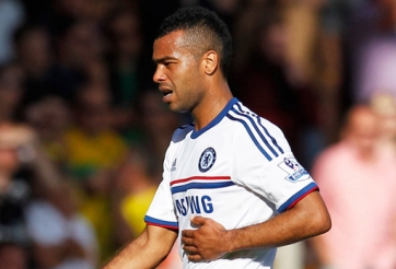 8 đội bóng ‘xếp hàng’ mong nhận được cái gật đầu của Ashley Cole